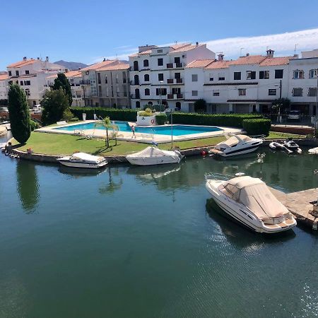 Port Sotavent 2C - Apartamento En La Marina De Empuriabrava - Piscina Comunitaria, - Parking - Vistas Al Canal - Cerca Centro Y Playa ภายนอก รูปภาพ