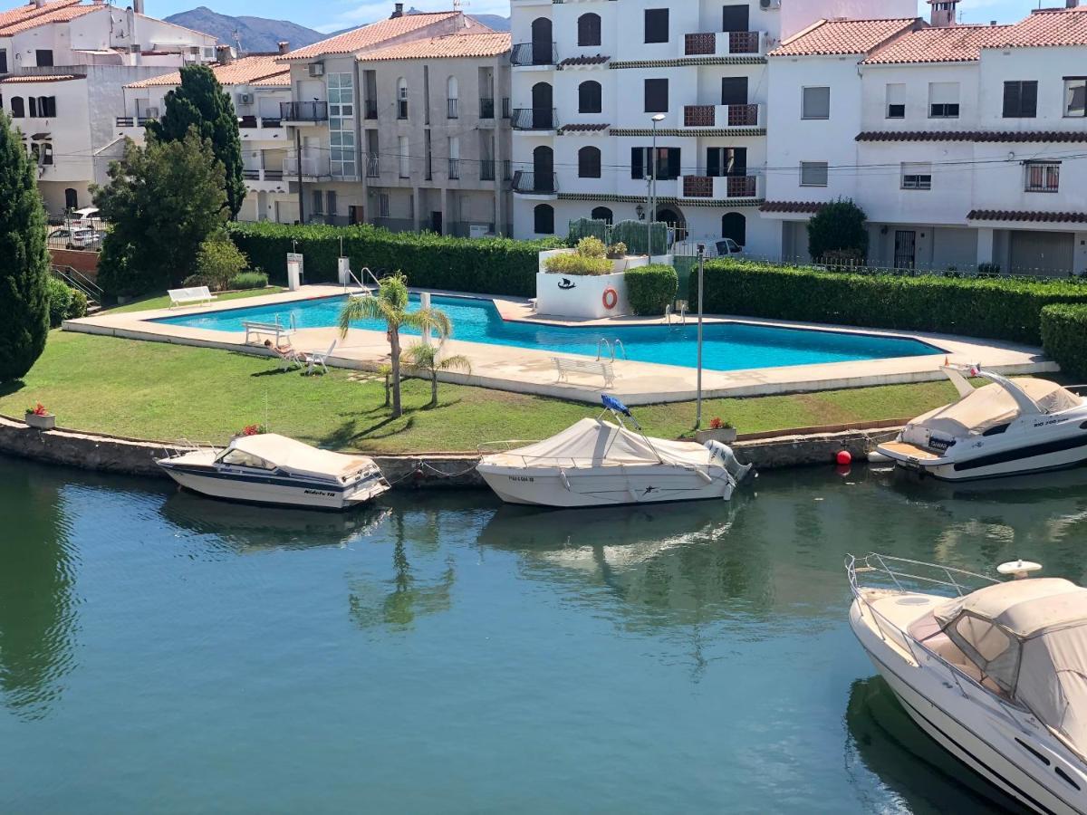 Port Sotavent 2C - Apartamento En La Marina De Empuriabrava - Piscina Comunitaria, - Parking - Vistas Al Canal - Cerca Centro Y Playa ภายนอก รูปภาพ