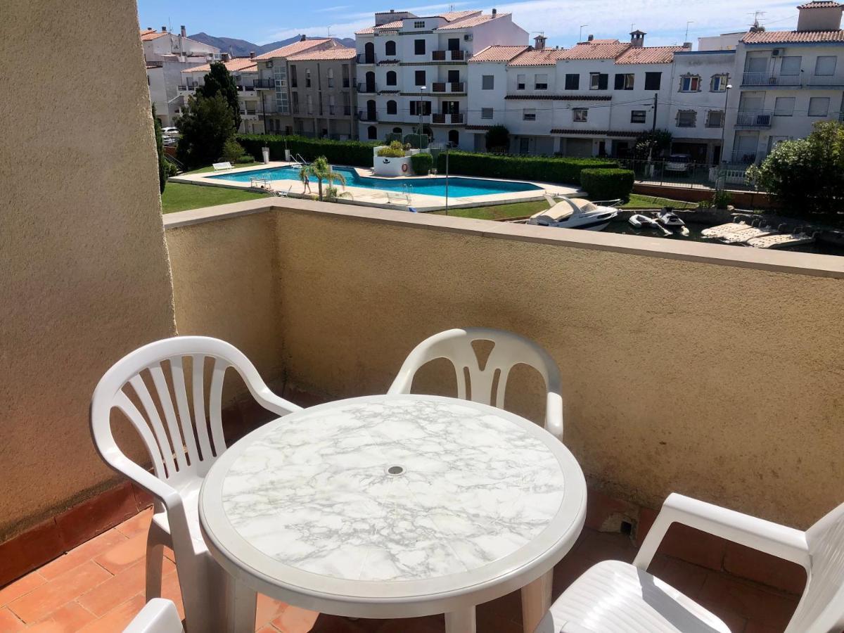 Port Sotavent 2C - Apartamento En La Marina De Empuriabrava - Piscina Comunitaria, - Parking - Vistas Al Canal - Cerca Centro Y Playa ภายนอก รูปภาพ
