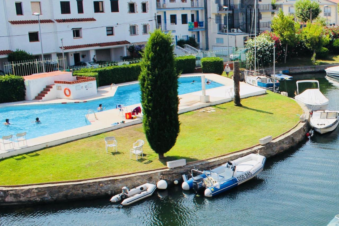 Port Sotavent 2C - Apartamento En La Marina De Empuriabrava - Piscina Comunitaria, - Parking - Vistas Al Canal - Cerca Centro Y Playa ภายนอก รูปภาพ